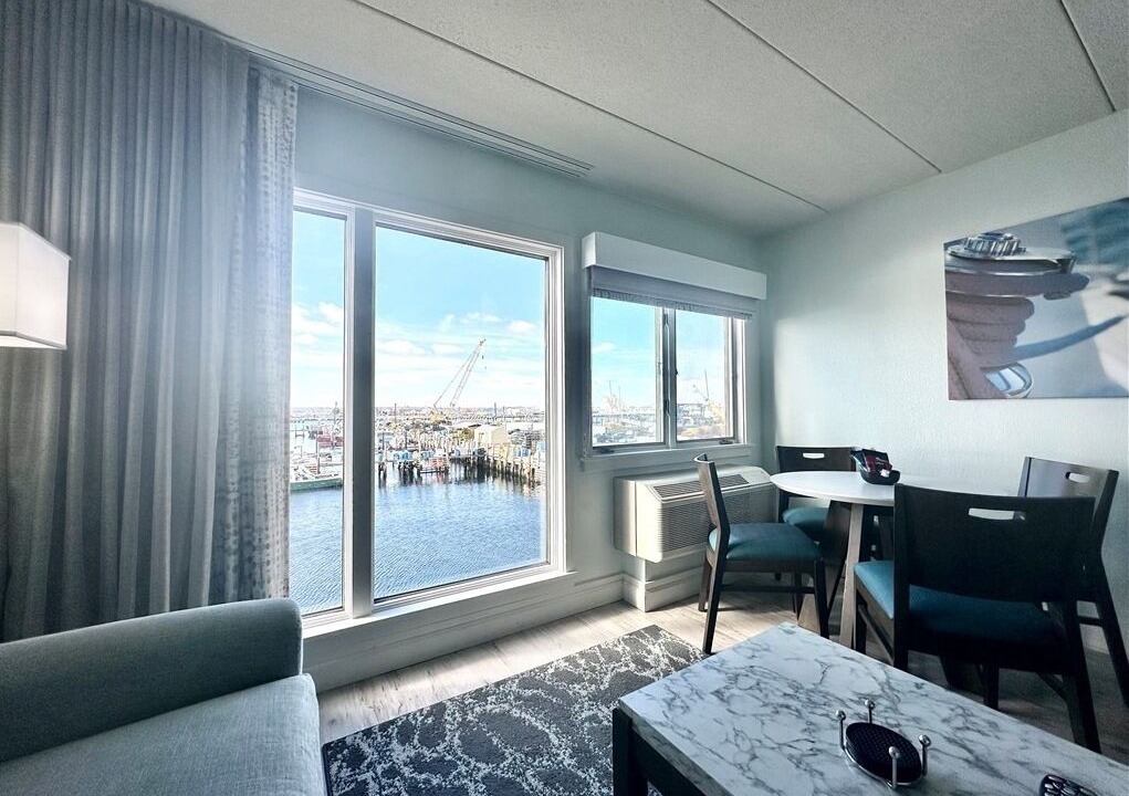 Photo of Livingroom in The Point