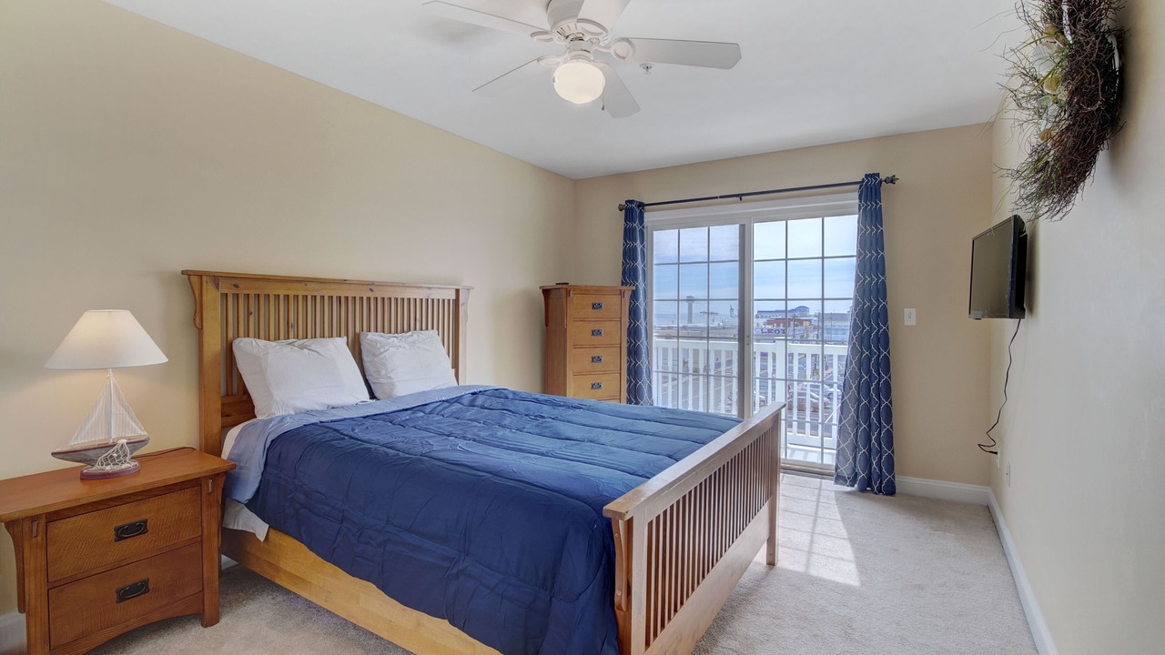 Photo of Bedroom in Seaside Heights