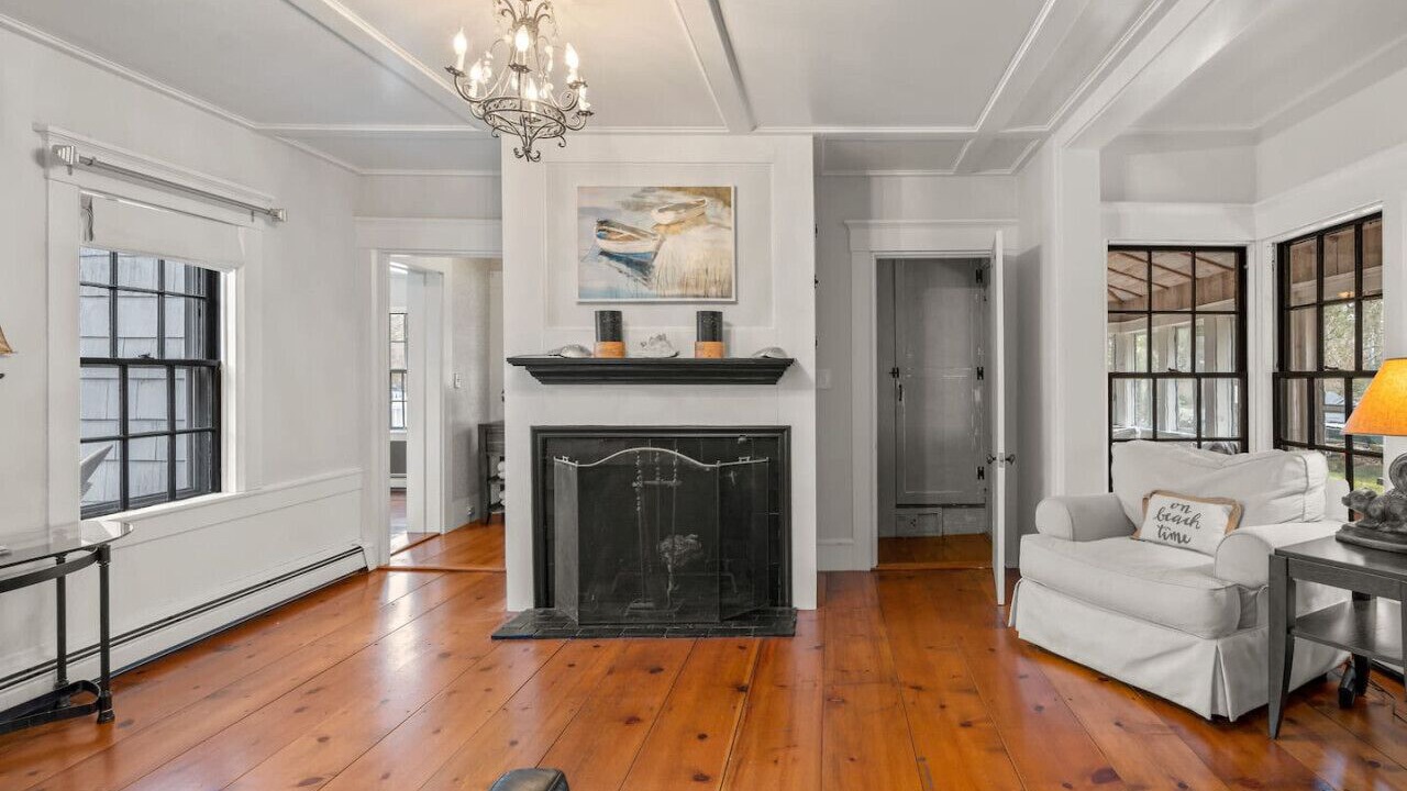Photo of Livingroom in East Harwich