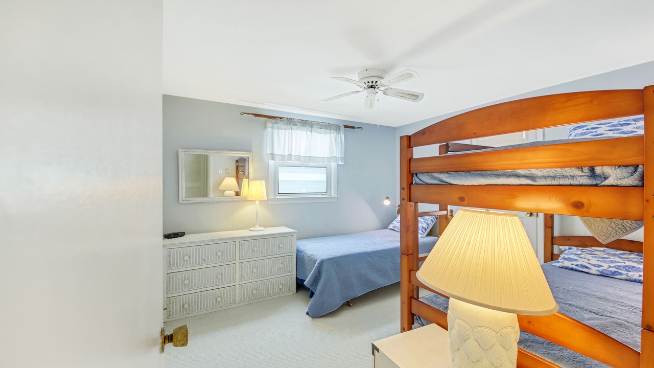 Photo of Bedroom in Loveladies