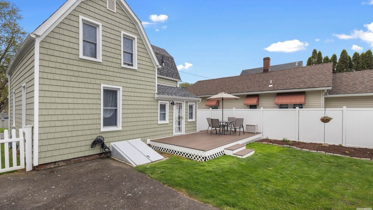 Photo of Outdoor in Milford