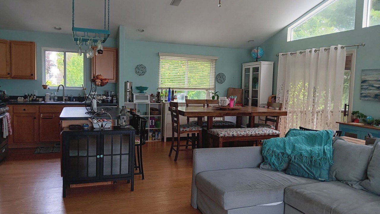 Photo of Livingroom in Narragansett