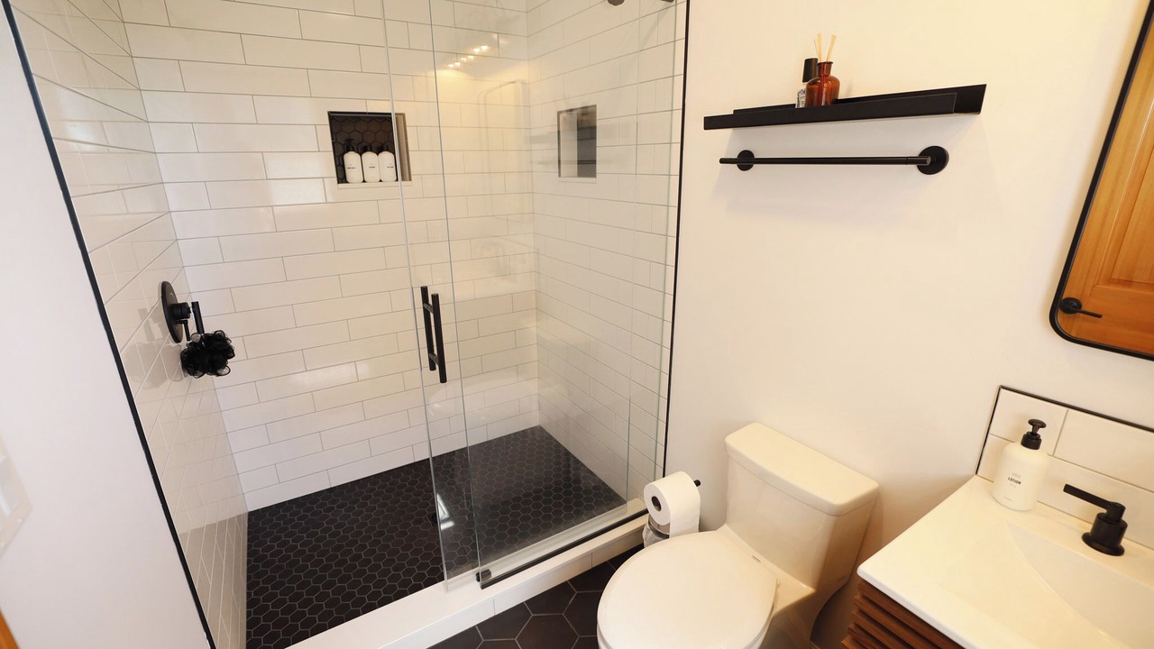 Photo of Bathroom in Niantic