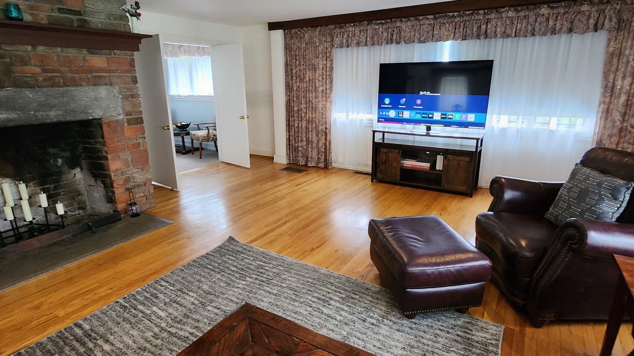Photo of Livingroom in Goshen