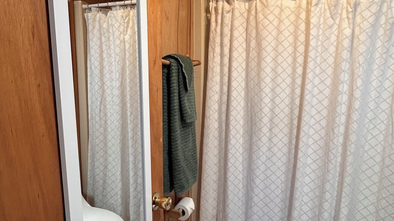 Photo of Bathroom in Warren