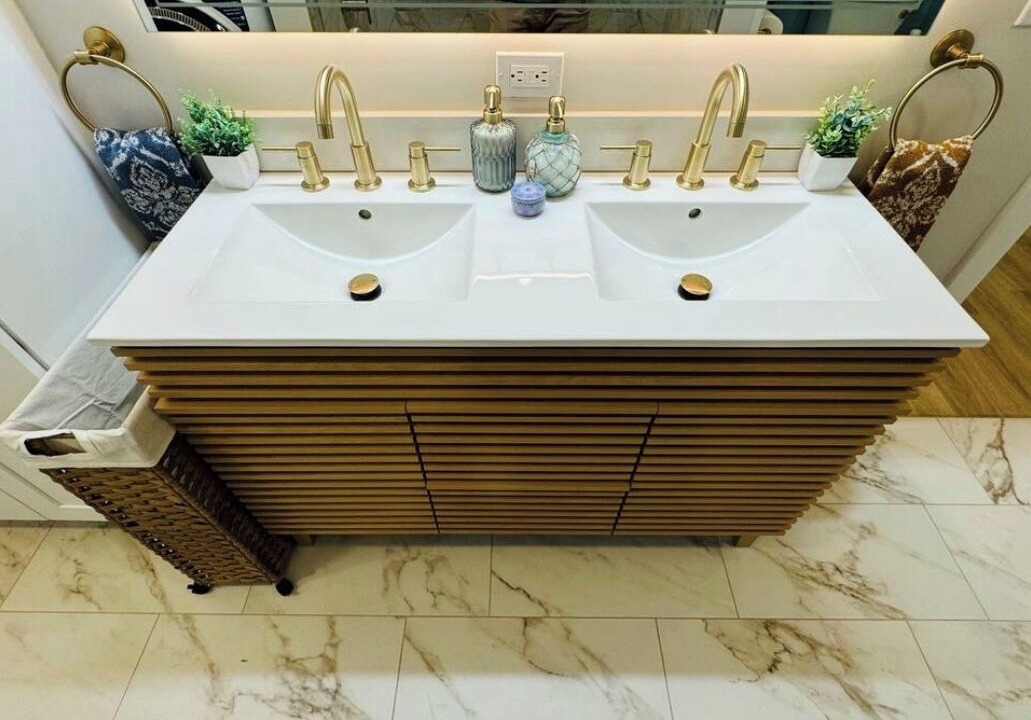Photo of Bathroom in Cove - East Side - Shippan
