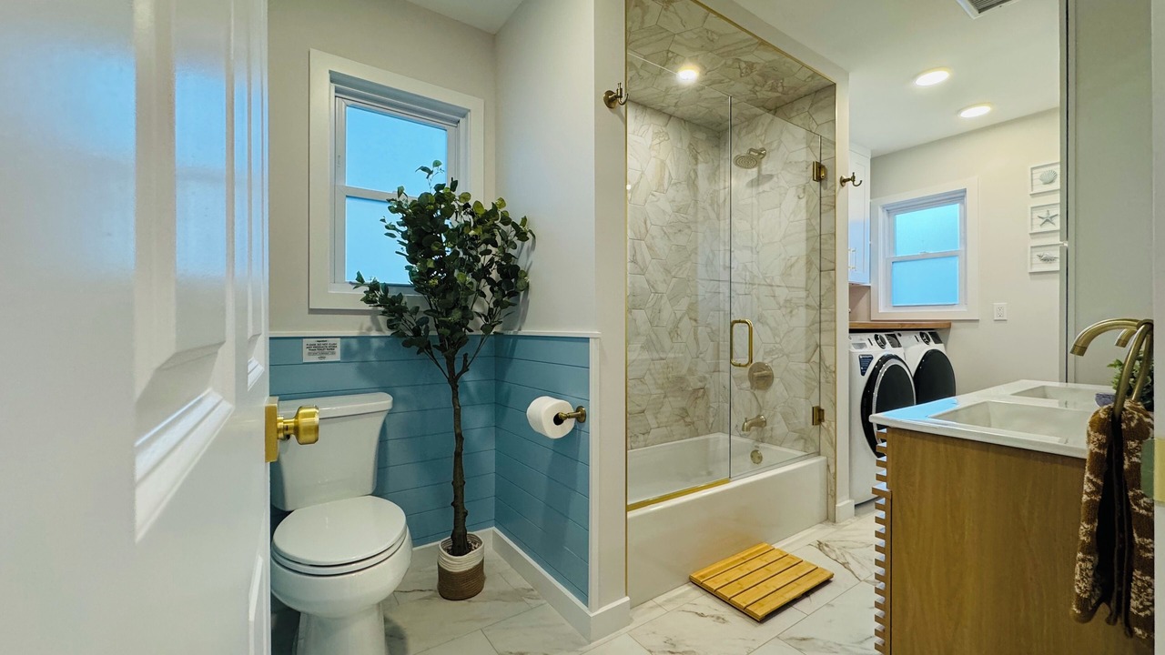 Photo of Bathroom in Cove - East Side - Shippan