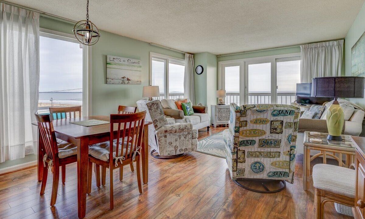 Photo of Livingroom in Ocean Park