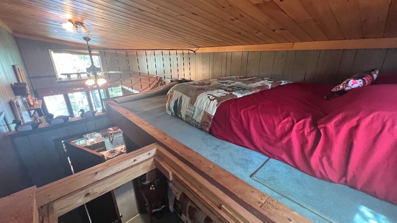 Photo of Bedroom in Raymond