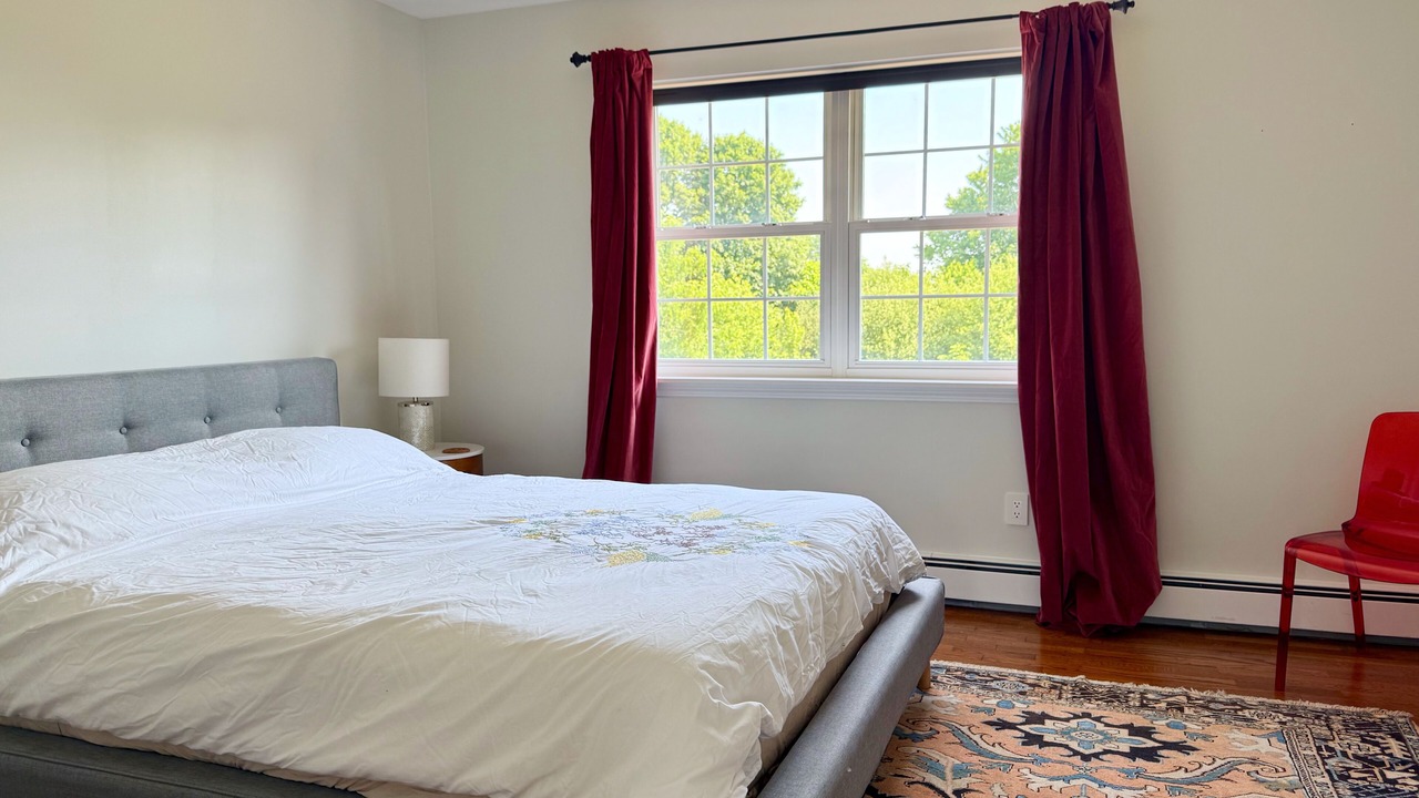 Photo of Bedroom in Thompson Ridge