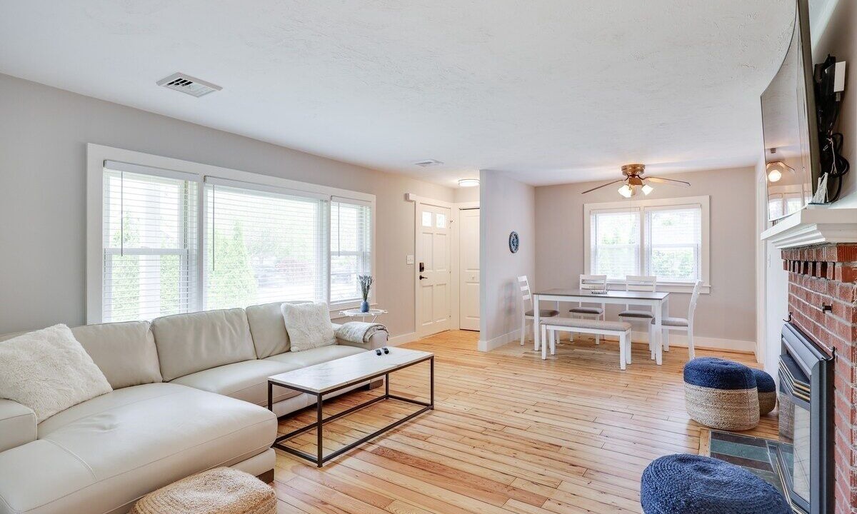 Photo of Livingroom in Hyannis
