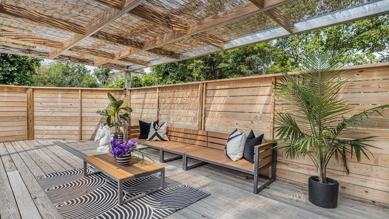 Photo of Patio Balcony in Stamford