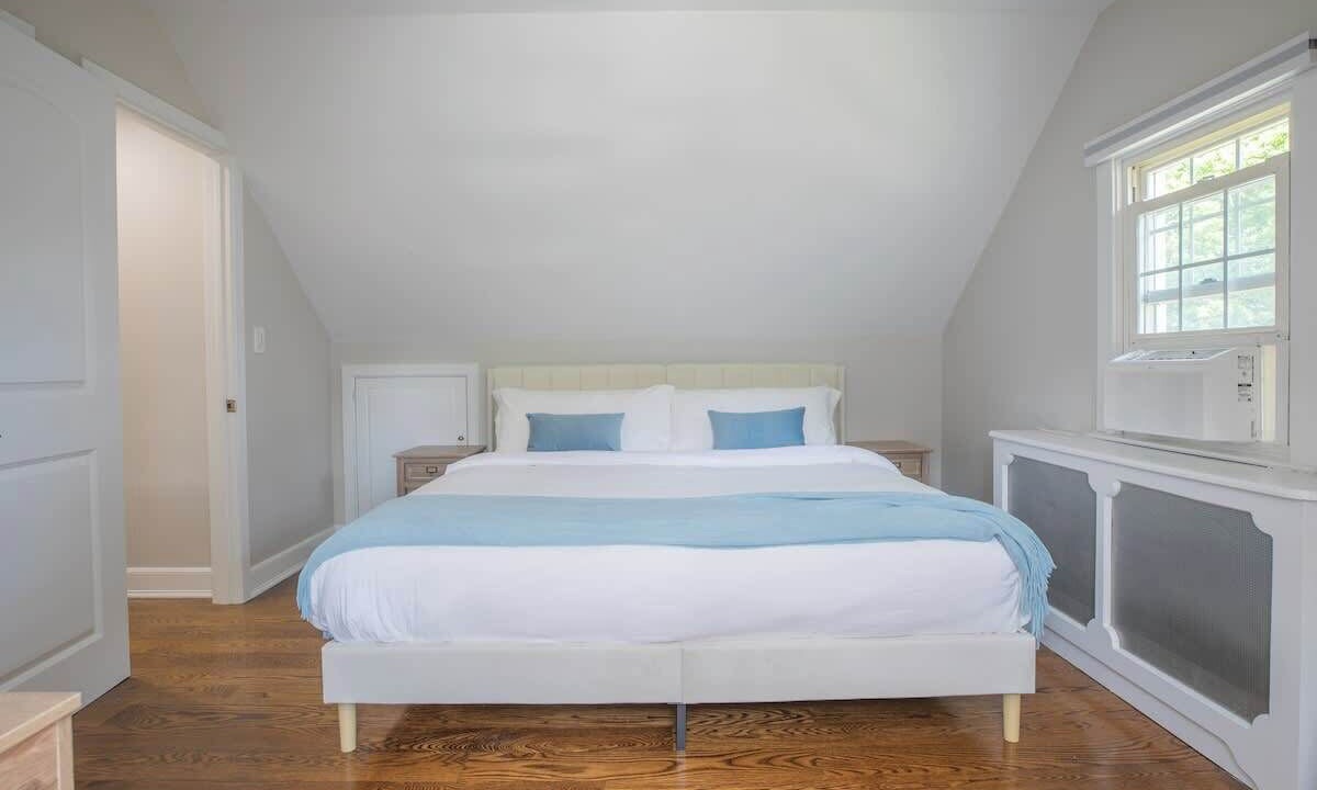 Photo of Bedroom in Norwalk