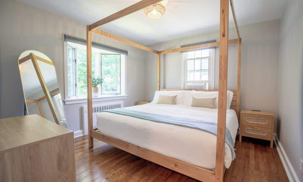 Photo of Bedroom in Norwalk