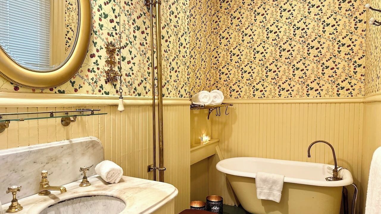 Photo of Bathroom in College Hill