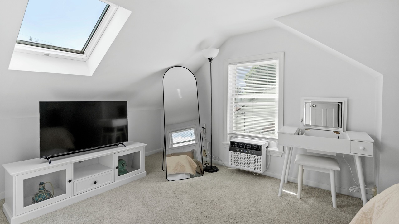 Photo of Livingroom in Newport East