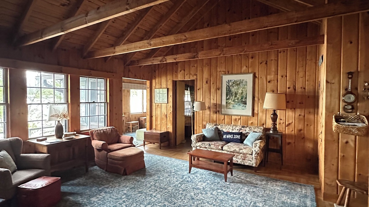 Photo of Livingroom in Moultonborough