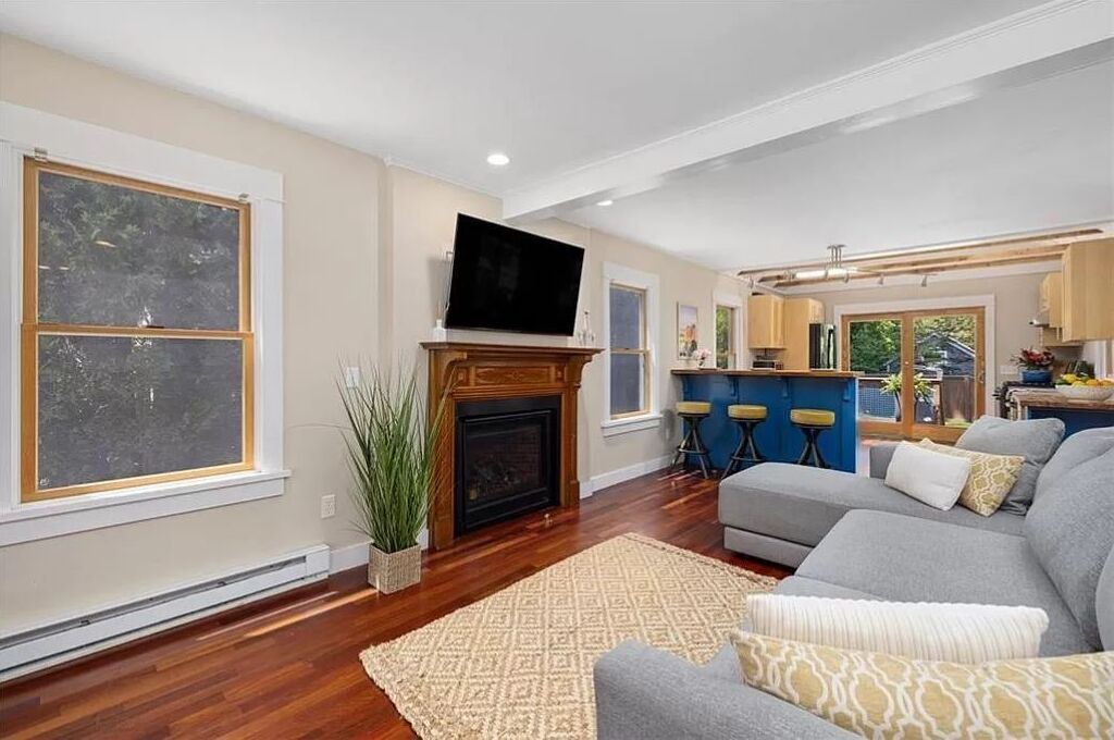 Photo of Livingroom in Jamestown