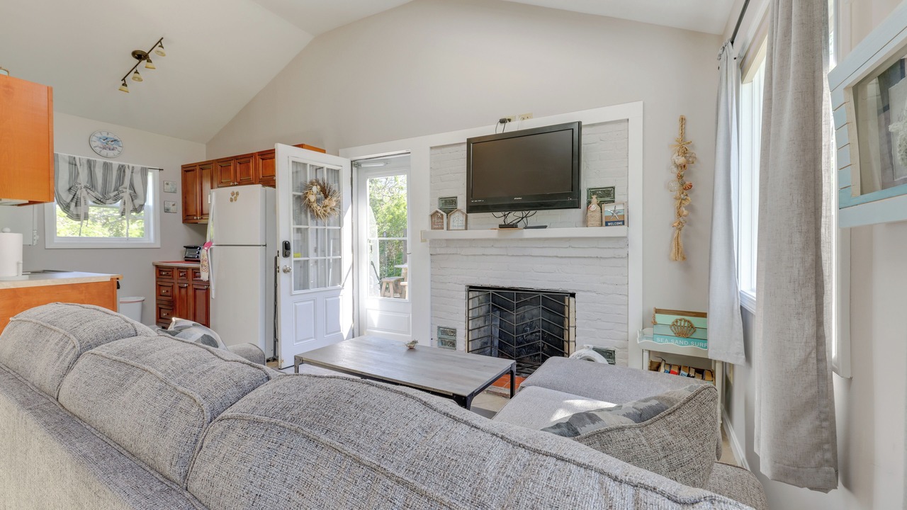 Photo of Livingroom in North Truro