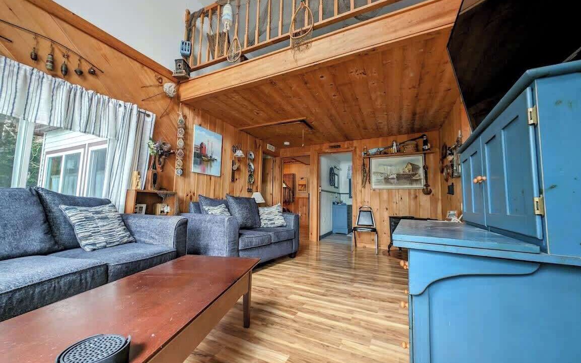 Photo of Livingroom in Sullivan