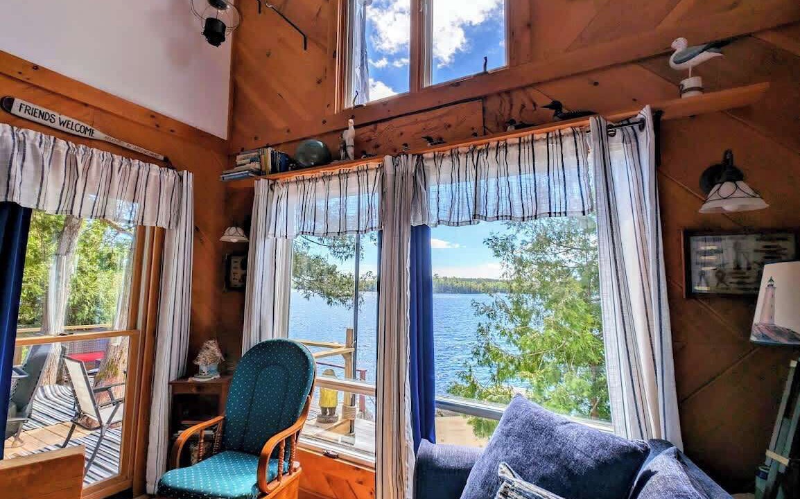 Photo of Livingroom in Sullivan