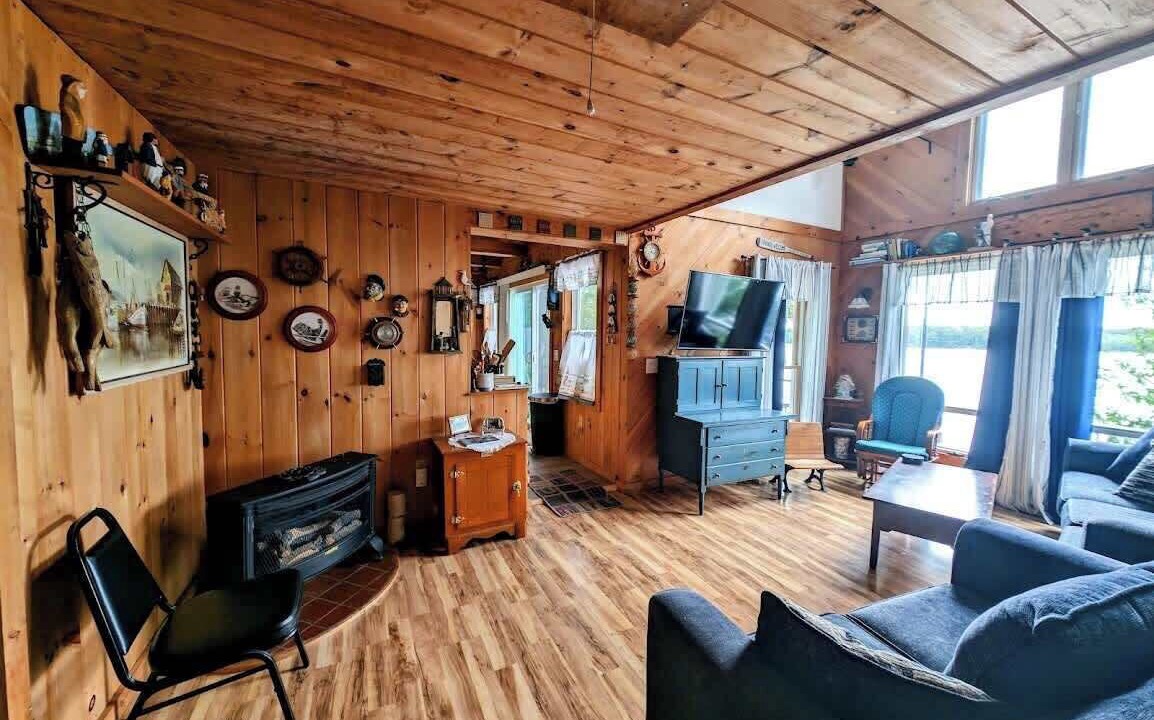 Photo of Livingroom in Sullivan