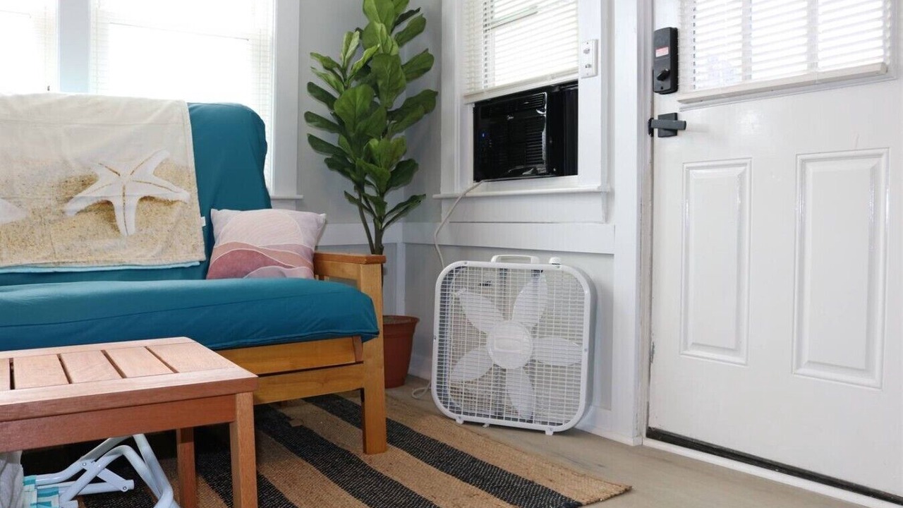 Photo of Livingroom in Hampton