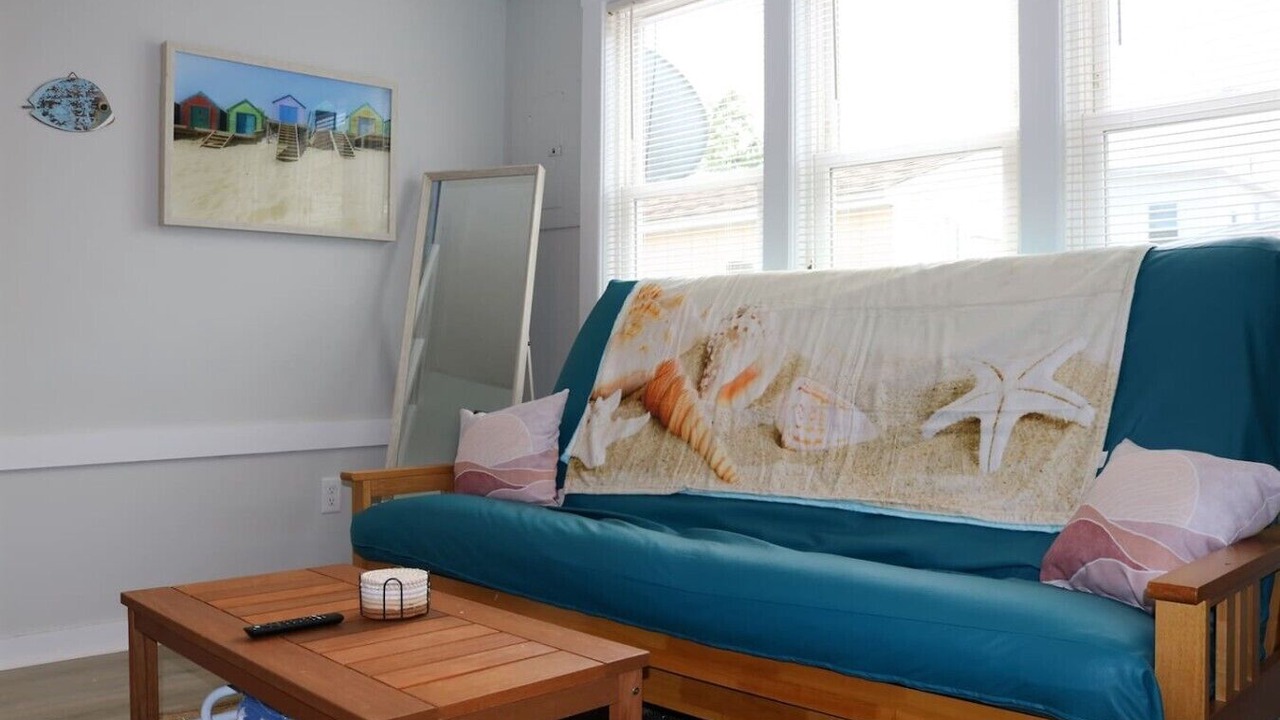 Photo of Livingroom in Hampton