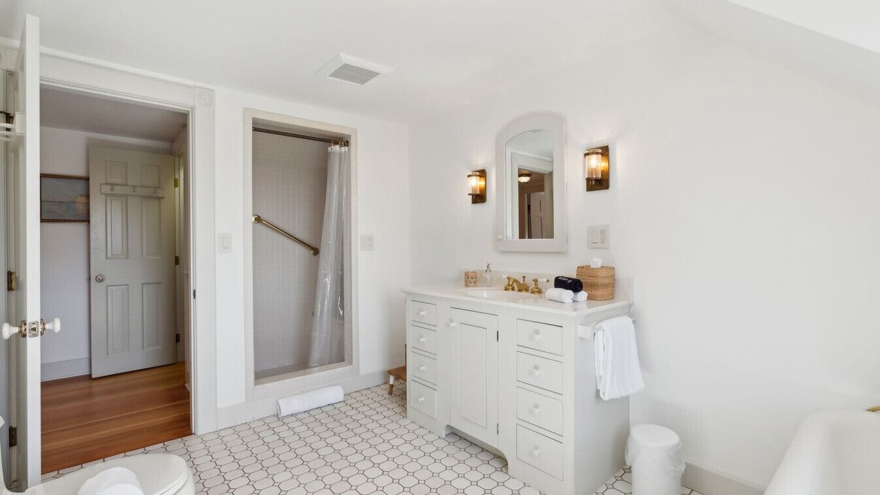 Photo of Bathroom in York Harbor