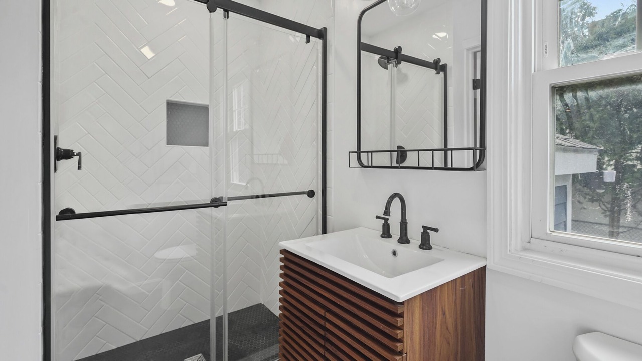 Photo of Bathroom in Warren