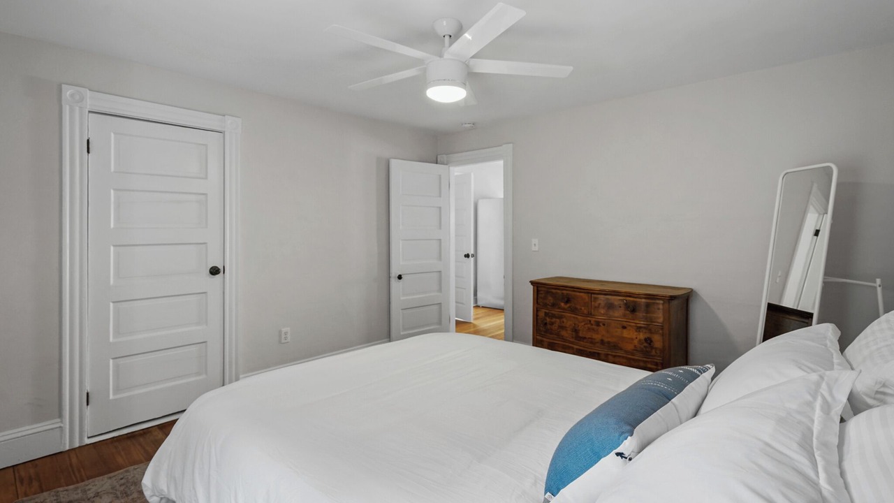 Photo of Bedroom in Warren