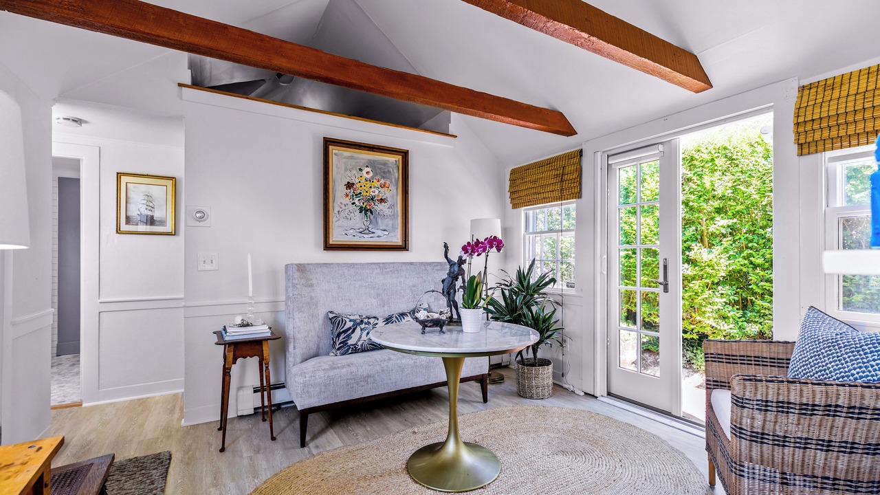 Photo of Bedroom in Commercial Street
