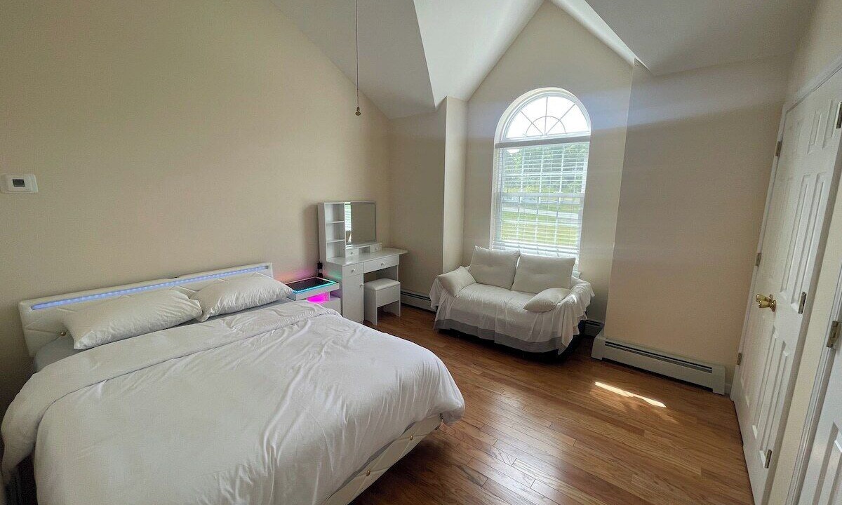 Photo of Bedroom in Middletown