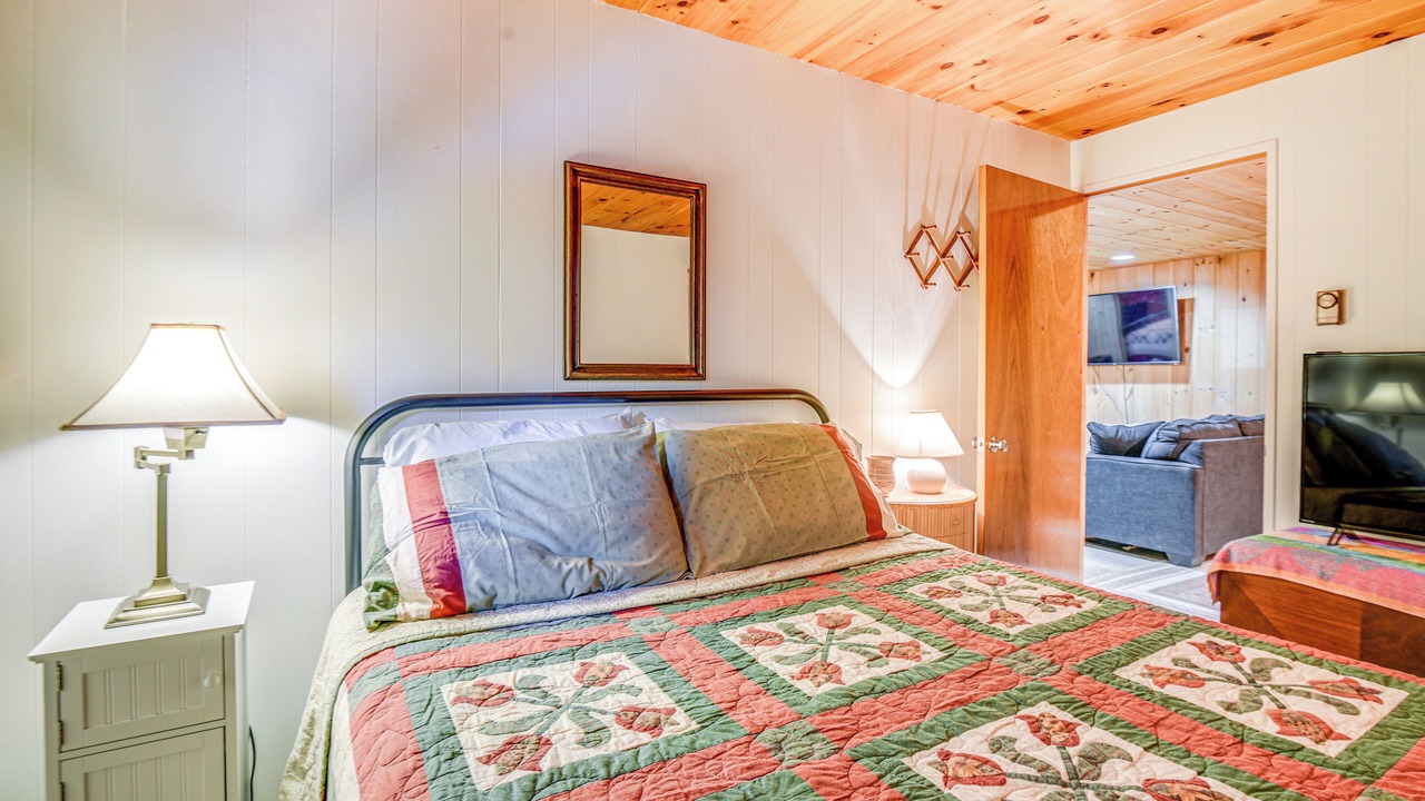 Photo of Bedroom in Chocorua Ski and Beach