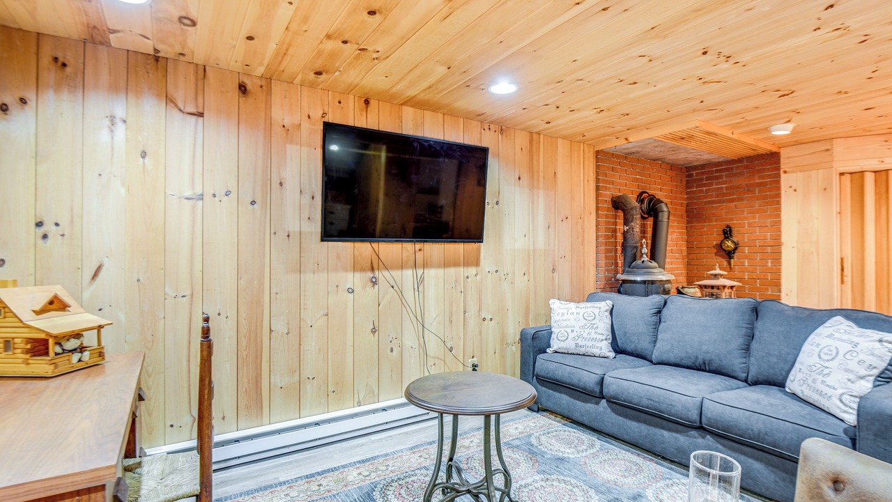 Photo of Livingroom in Chocorua Ski and Beach