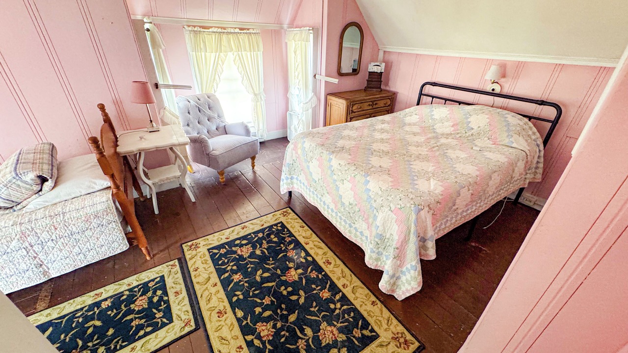 Photo of Bedroom in Oak Bluffs