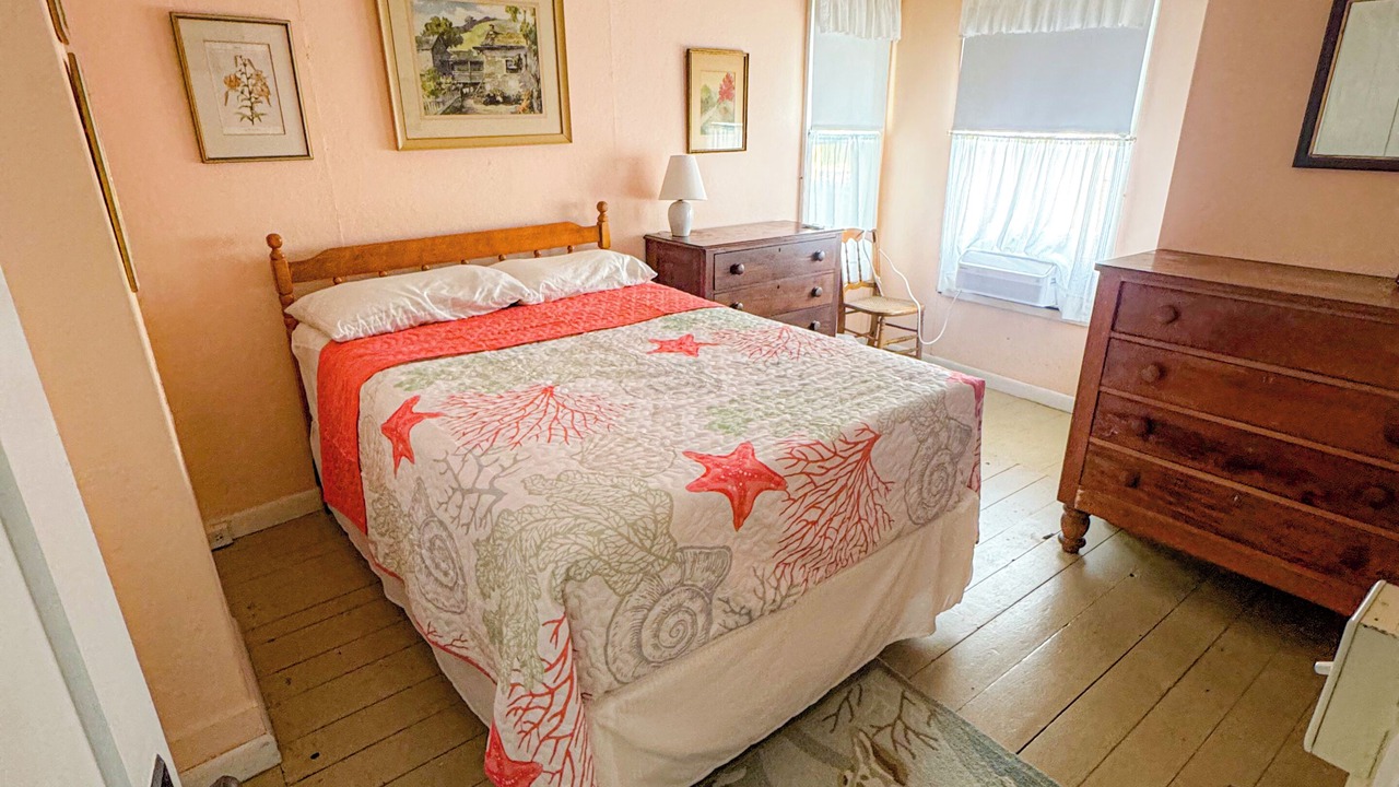 Photo of Bedroom in Oak Bluffs