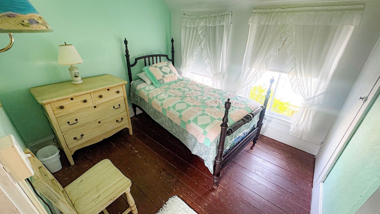 Photo of Bedroom in Oak Bluffs