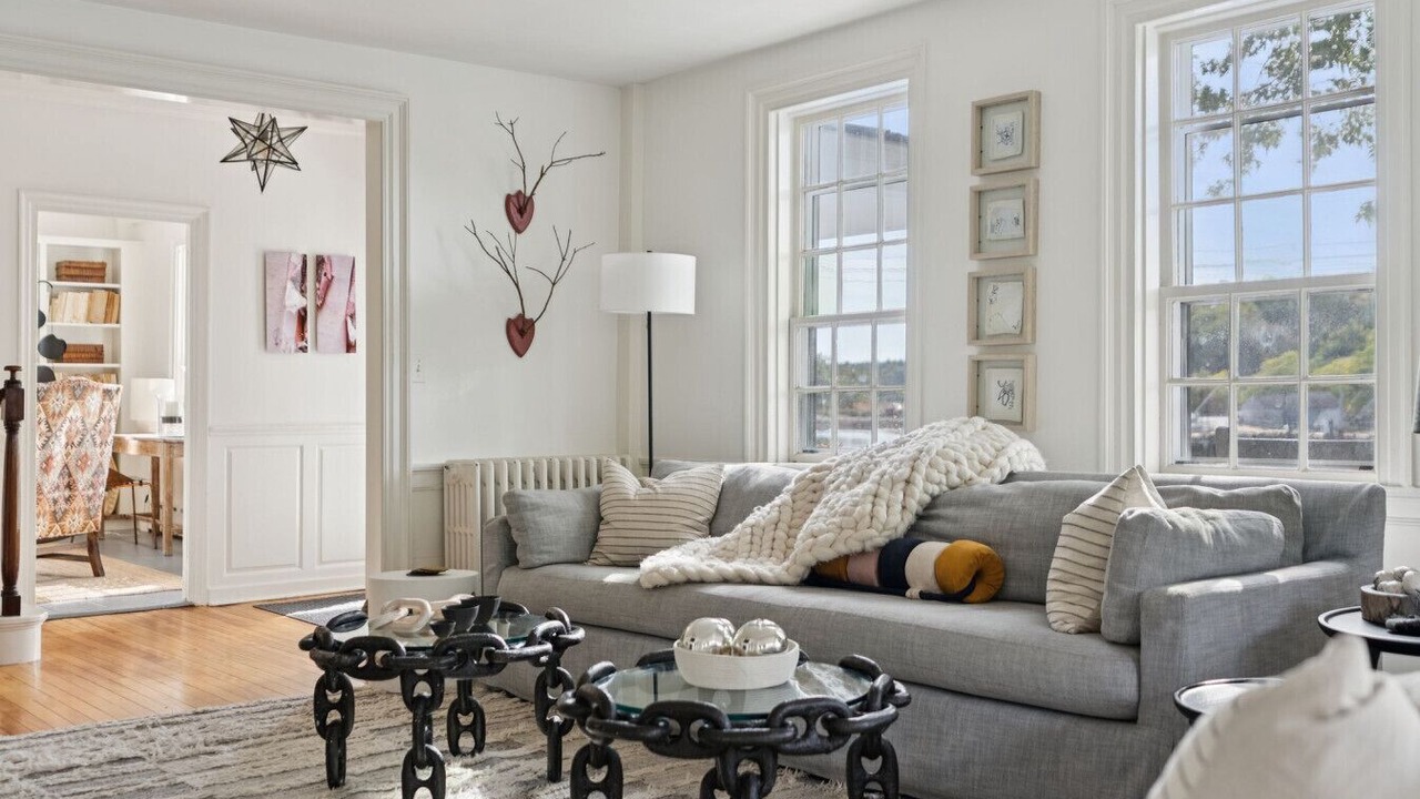 Photo of Livingroom in York Harbor