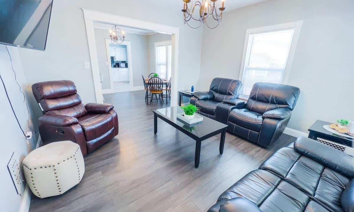 Photo of Livingroom in Niagara Falls