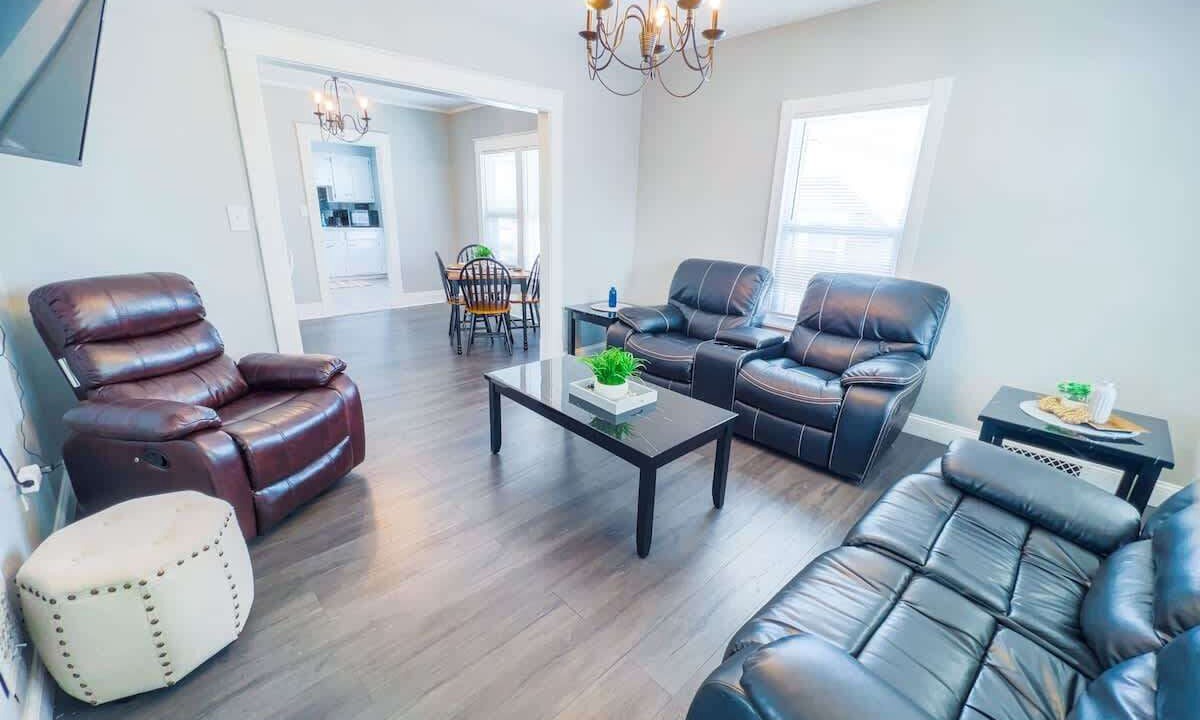 Photo of Livingroom in Niagara Falls