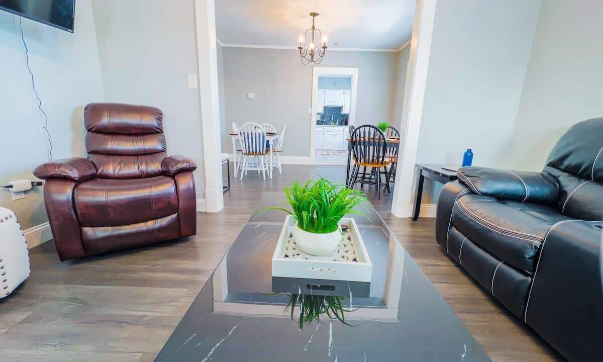 Photo of Livingroom in Niagara Falls
