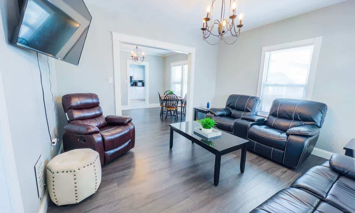 Photo of Livingroom in Niagara Falls