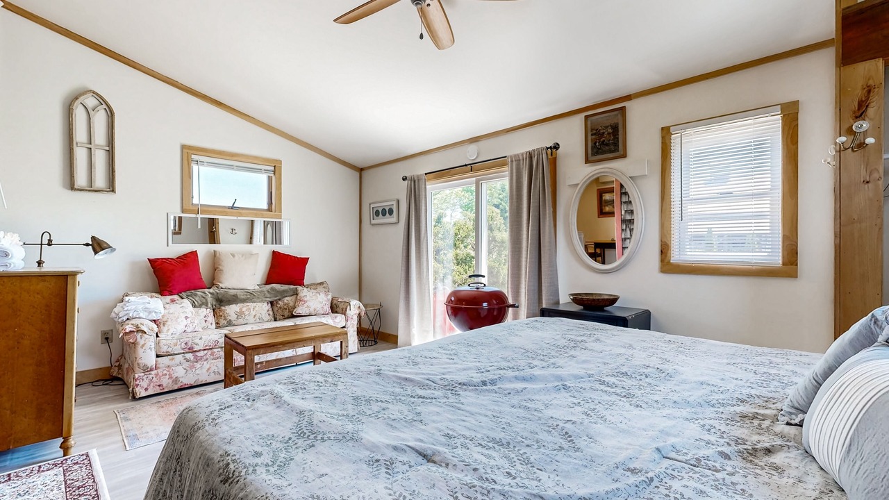 Photo of Bedroom in Walpole