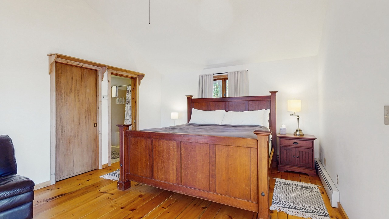 Photo of Bedroom in Castleton