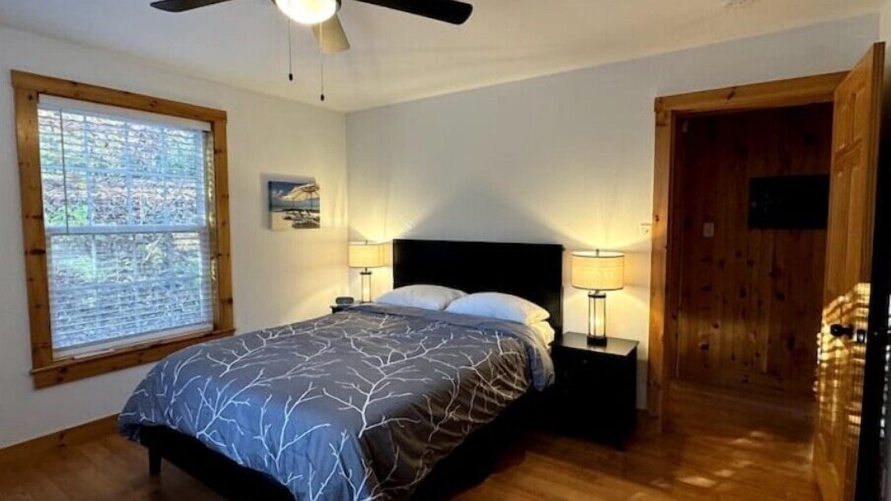 Photo of Bedroom in Raymond