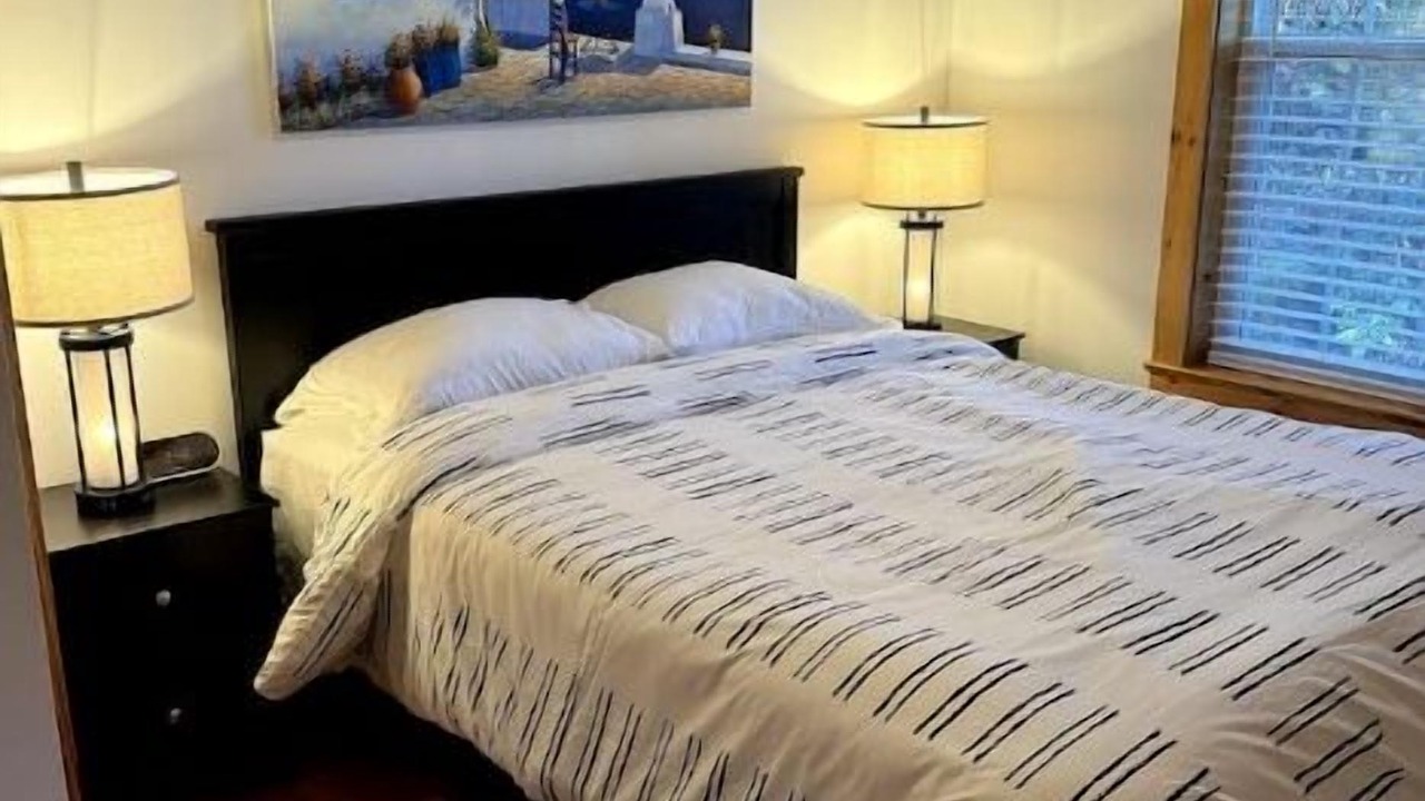 Photo of Bedroom in Raymond
