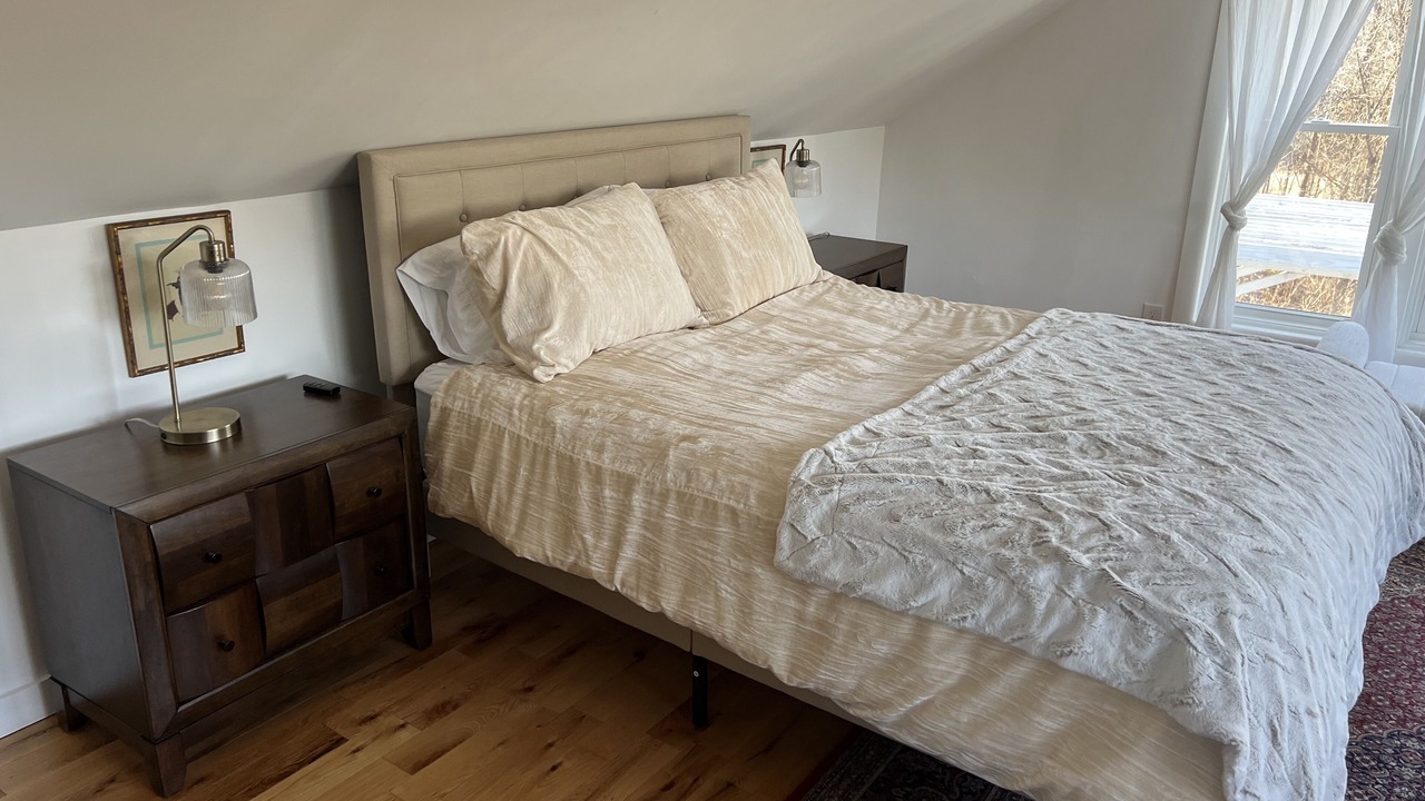Photo of Bedroom in Saugerties
