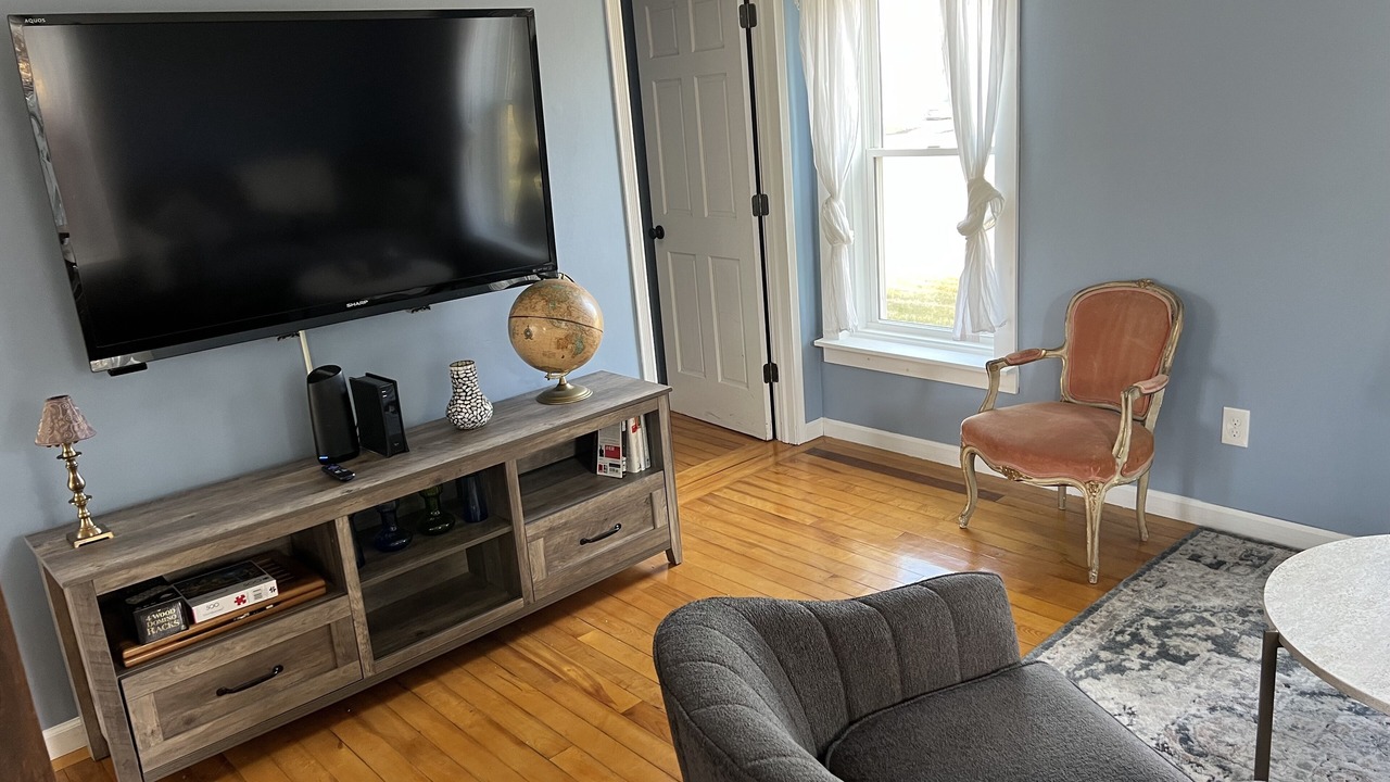 Photo of Livingroom in Saugerties