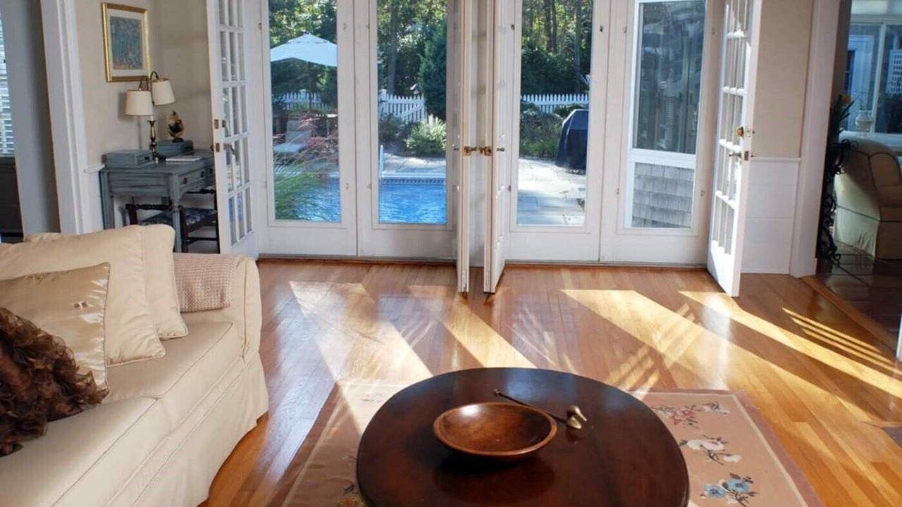 Photo of Livingroom in East Falmouth